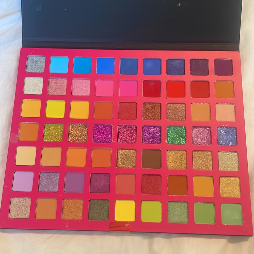 PROFUSION Utopia 63 shade eyeshadow palette